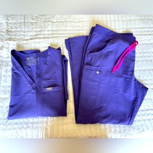 Figs scrub set, purple.  Single pocket top size XXL.  Cargo pants size XL.